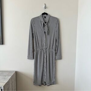 Ann Taylor-Black & White Stripe Long Sleeve Button Front Dress (Size: Medium)
